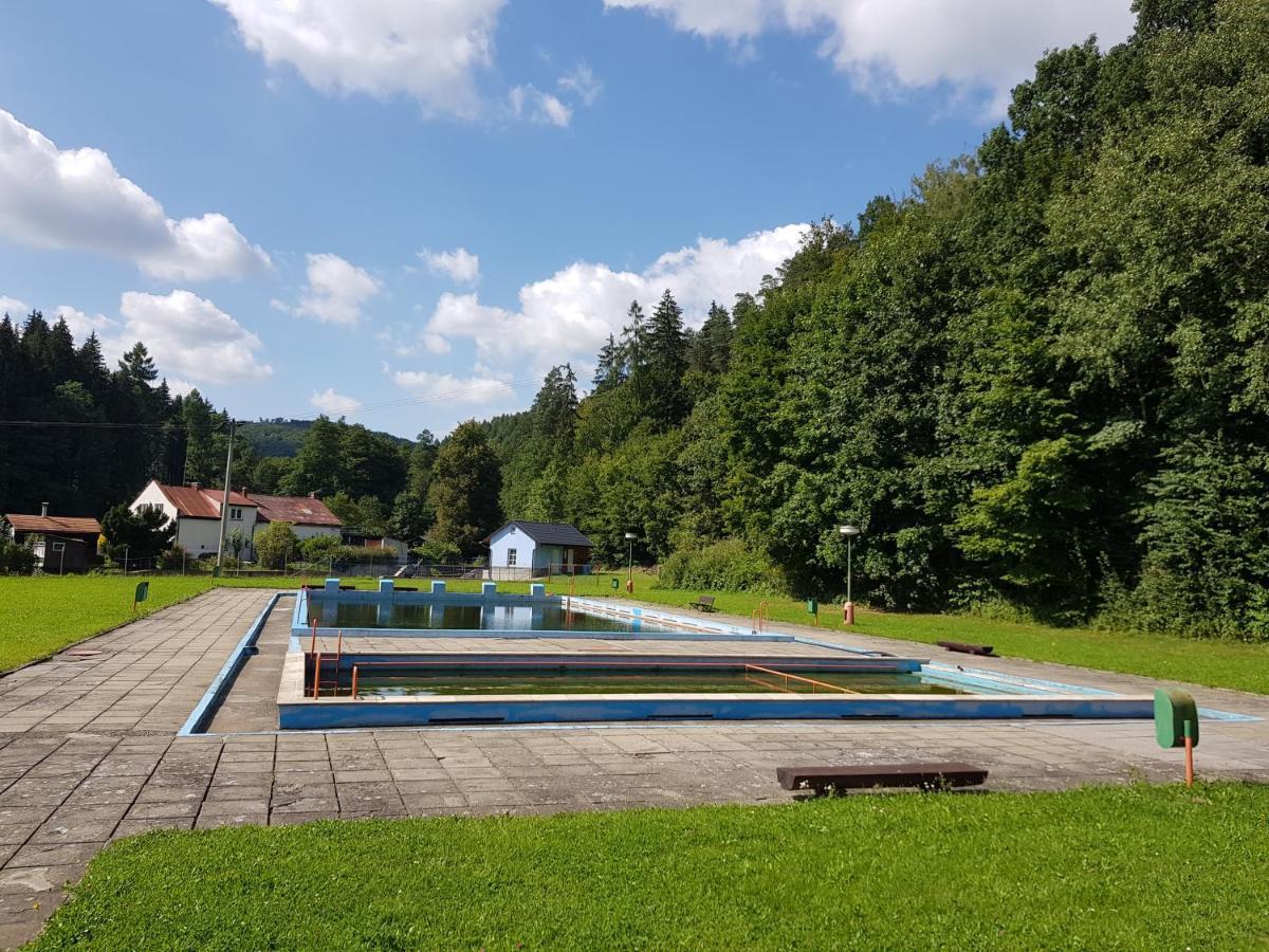 Schupplerova Vila Hostejn Bagian luar foto